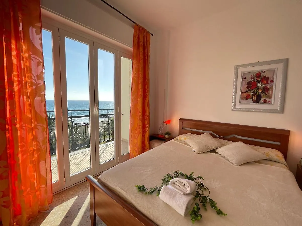 Rivamare 3 Locali Di Fronte Al Mare Apartment Andora