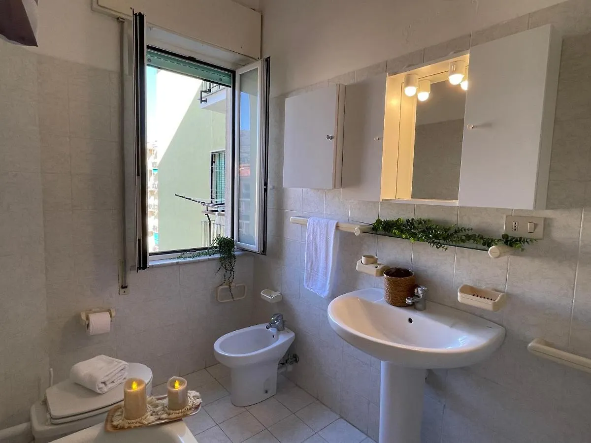 Rivamare 3 Locali Di Fronte Al Mare Apartment Andora Italy