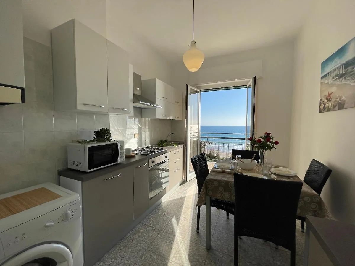 Rivamare 3 Locali Di Fronte Al Mare Apartment Andora 0*,  Italy