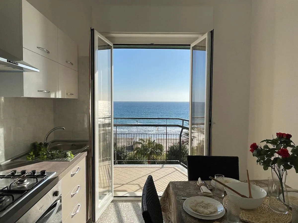 Rivamare 3 Locali Di Fronte Al Mare Apartment Andora